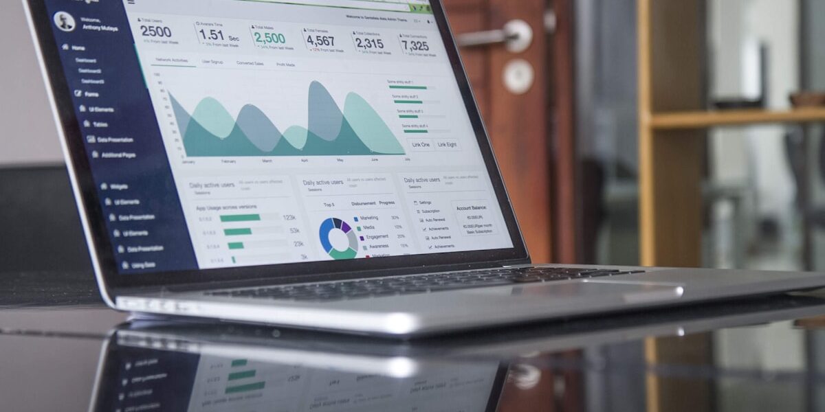 ChatGPT referral traffic analytics dashboard showing 206% growth and citation patterns